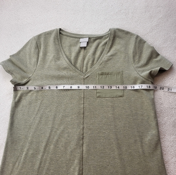 Chico's Zenergy Women's Size 0 (Or Size 4/6) Olive Green Top With Satin Pocket - Picture 4 of 6